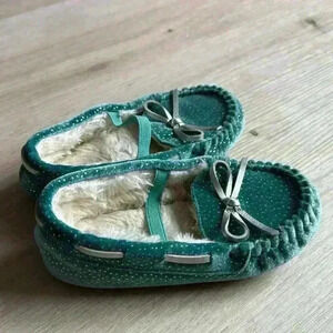 Sparkle turquoise slippers with fur inside size 9/10 toddler girl